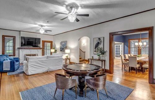 Riverside House | Stunning and Cozy 4BR in Historic Avondale