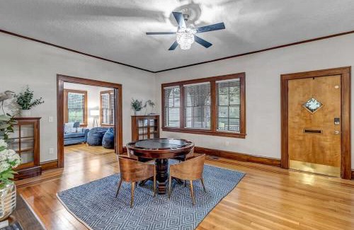 Riverside House | Stunning and Cozy 4BR in Historic Avondale