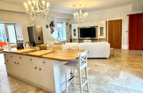 Holworth House | Stunning and luxurious Manor House holiday home