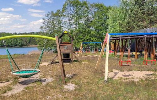 Sliwice Apartment | Stunning Apartment In Okoniny Nadjeziorne With Wifi