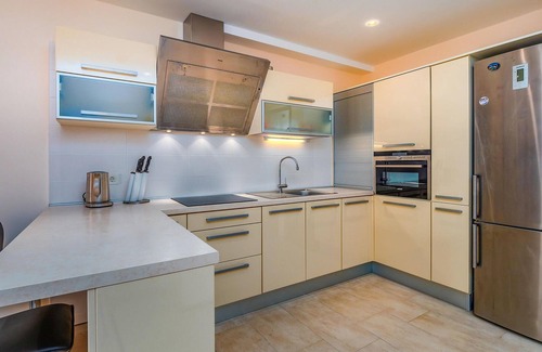 Donji Kraj Apartment | Stunning apartment in Moscenicka Draga