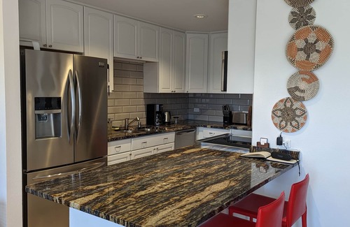 Santa Fe Condo | Stunning Apartment Central to Santa Fe. Private. 5 minutes to City Center