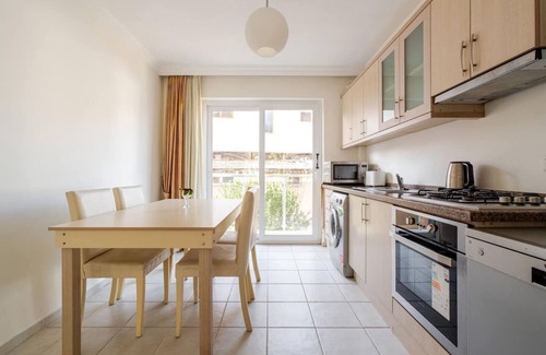 Hisaronu Apartment | Stunning Apartment, Hisaronu just off the strip - Permit Number 48-6523
