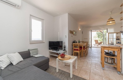 Dobropoljana Apartment | Stunning apartment in Dobropoljana