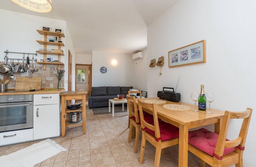 Dobropoljana Apartment | Stunning apartment in Dobropoljana
