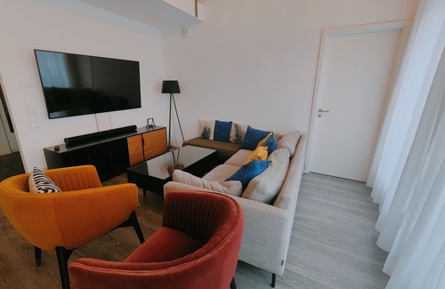 Stadtmitte Apartment | Stunning Apartment in Center With a Beautiful Balcony!