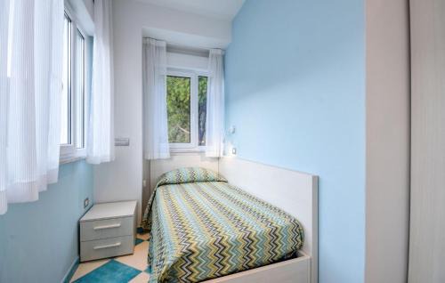 Ghiaia Apartment | Stunning Apartment In Deiva Marina