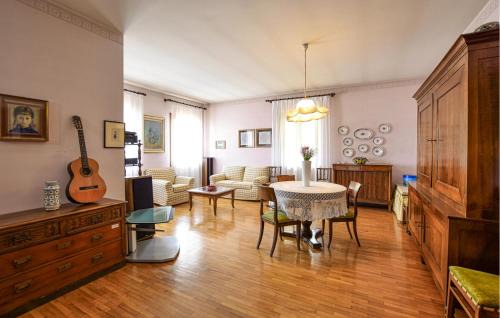 Montebelluna Apartment | Stunning Apartment In Montebelluna