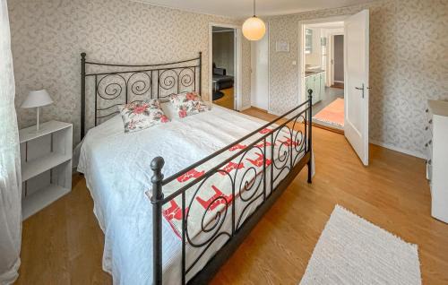 Burseryd Apartment | Stunning Apartment In Burseryd