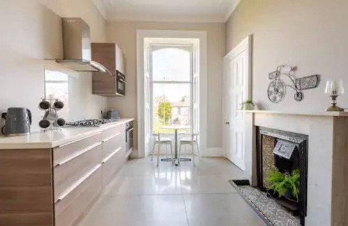 Grange Apartment | Stunning apartment in Prestigious Grange area close to Morningside & Marchmont