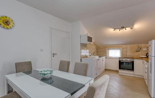 Veli Losinj Apartment | Stunning Apartment In Veli Losinj With Wifi