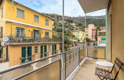 Pieve Ligure Apartment | Stunning apartment in Bogliasco with kitchen