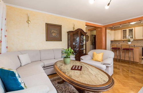 Viskovo Apartment | Stunning apartment in Kastav with WiFi