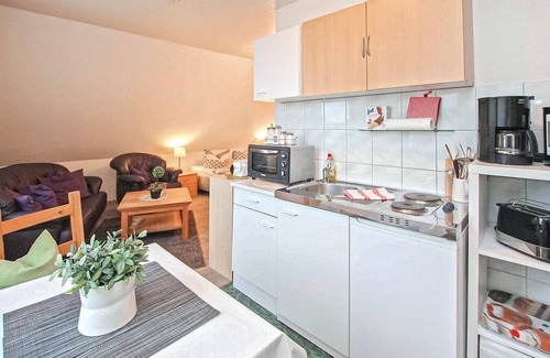 Muritz Apartment | Stunning apartment in Klink with WiFi