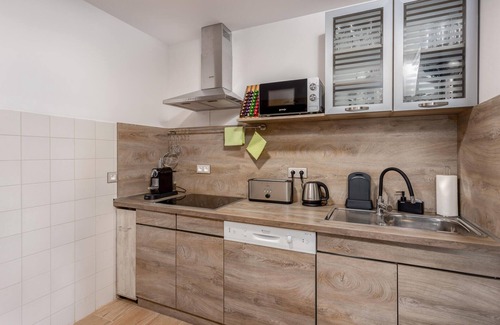 Opric Apartment | Stunning apartment in Lovran with WiFi