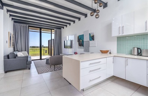 Durban Point Apartment | Stunning Apartment in Quayside