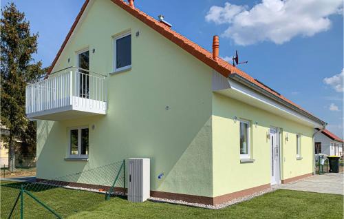 Warin Apartment | Stunning Apartment In Warin With Sauna
