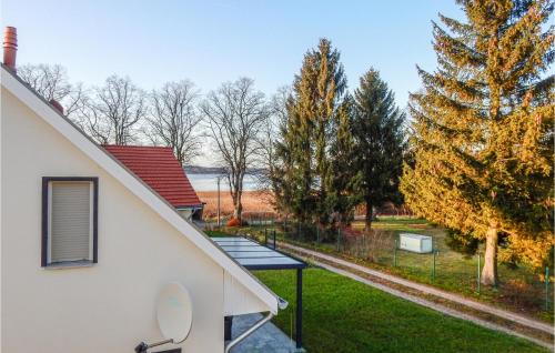 Warin Apartment | Stunning Apartment In Warin With Sauna