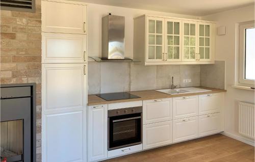 Warin Apartment | Stunning Apartment In Warin With Sauna