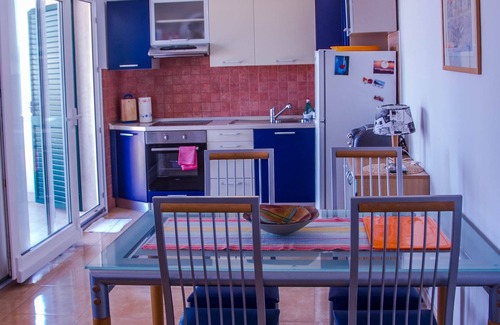 Milna (Brac) Apartment | Stunning apartment with terrace looking across the glistening Adriatic