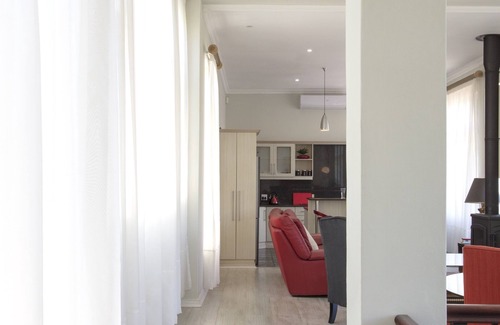 Franschhoek Apartment | STUNNING APARTMENT -FRANSCHHOEK PENTHOUSE