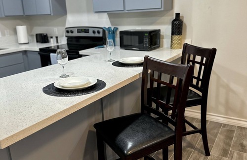 Brownsville Condo | Stunning Apt/Free parking/Wi-Fi
