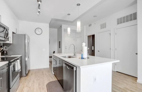 Downtown Tampa Apartment | Stunning Apt with skyline views high rise