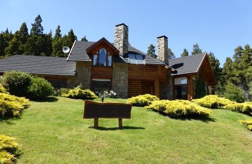 Villa Catedral House | Stunning and unique 330 sq m mountain style home in Bariloche