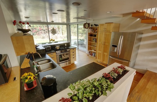 Sunset Park House | Stunning Architectural Home by Golf Course