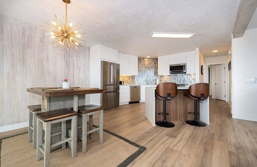 Cardiff-by-the-Sea Condo | Stunning architectural Penthouse with ocean views