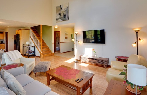 Athens House | Stunning Athens Retreat on Sleepy Hollow Lake!