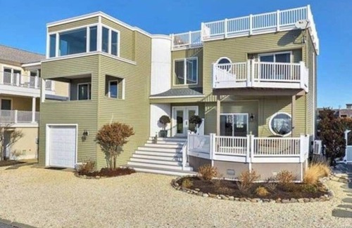 Point Pleasant - Toms River House | Stunning Bayfront Home in Harvey Cedars, LBI