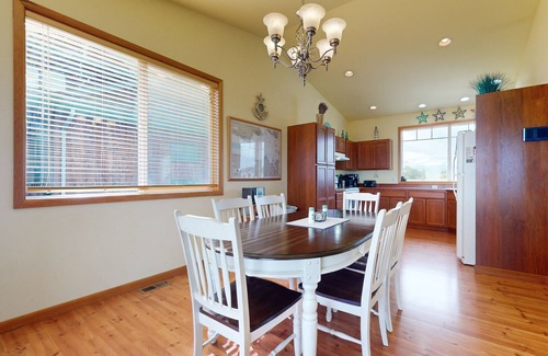 Sequim House | Stunning beach and waterfront escape with outstanding views, gas grill and Wifi