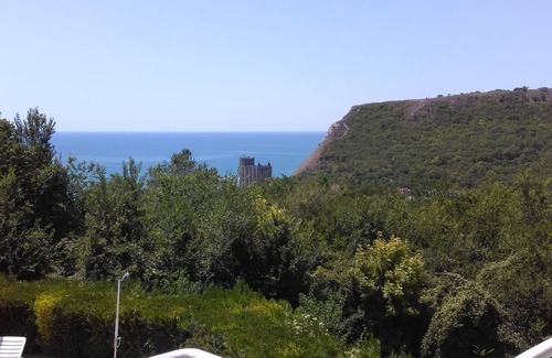 Kavarna Apartment | Stunning Beach Apart-Sleeps 5! Pool & Sea views!