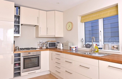Pevensey Cottage | Stunning beach cottage for the perfect British family holiday with 3 bedrooms