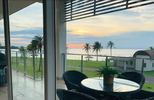 Maria Chiquita Apartment | Stunning Beach Front Apartment at Playa Escondida