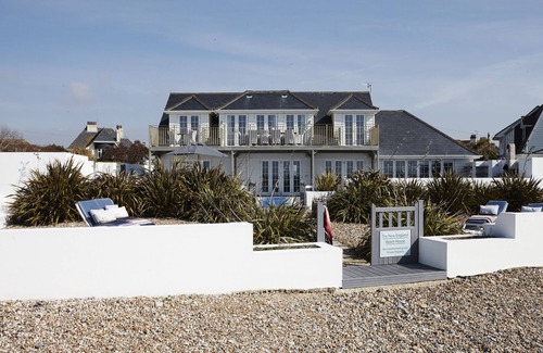 Littlehampton House | Stunning beach front property with sea views and hot tub featured in Tatler