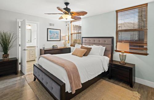 South Mission Beach House | Stunning Beach Home - large patio, parking, ac & dog friendly!