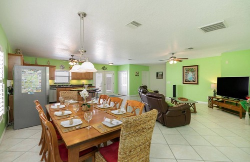 Port Canaveral House | Stunning Beach Home with Heated Pool, 200+ 5 star Reviews, Easy Beach Access!n