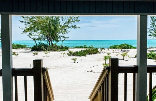 Kemps Bay House | Stunning Beach House at Paradise Beach South Andros