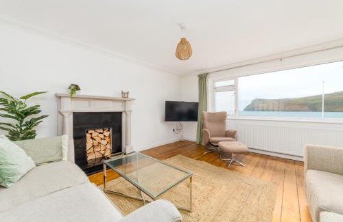 Port Erin House | Stunning beach house with garage