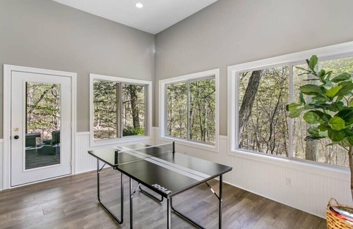 Macatawa House | Stunning Beach House with Modern Amenities
