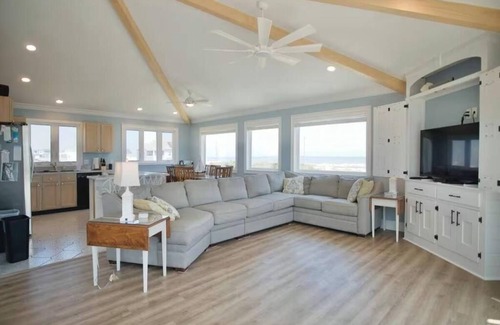 Dennisville Condo | Stunning Beach Views, Steps Away from the Beach