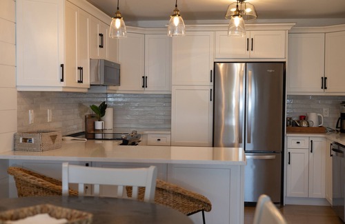 Regional District of Nanaimo Apartment | Stunning Beachfront Condo: Whale Watching & Cruise Ship Views