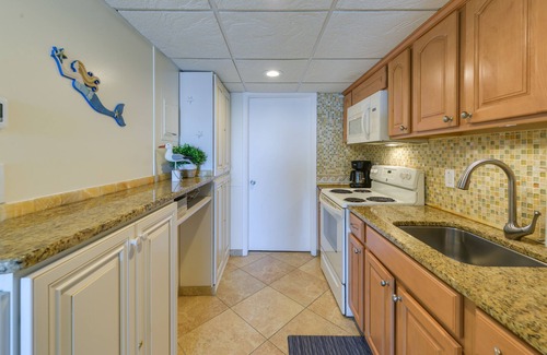 Wildwood Crest Condo | Stunning Beachfront Condo w/Panoramic Ocean View