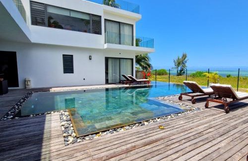 Surinam Villa | Stunning Beachfront Villa for a Perfect Getaway