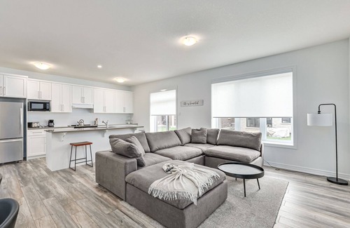 Clearview House | Stunning Blue Mountain ~ Close to Scandinave Spa ~ Collingwood