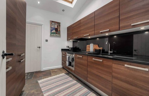 Trafford House | Stunning Bowdon Cottage by City SuperHost