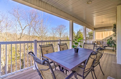 Branson Villa | Stunning Branson Villa with On-Site Golf Access