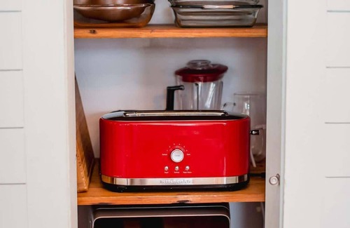 Cannonborough Elliotborough Apartment | Stunning Bright Manor House in Historic Cannonborough